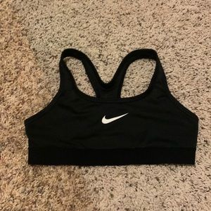Nike sports bra medium